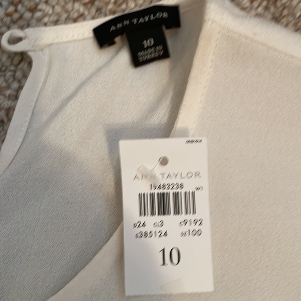 Ann Taylor women’s dress tank top. Size 10. - Picture 2 of 3